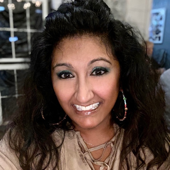 Meet your Posher, Anita - Picture 4 of 9